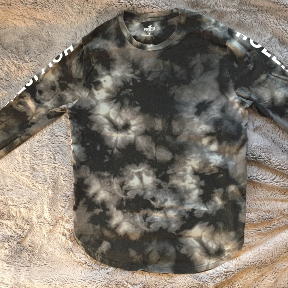 Hollister long sleeve t-shirt